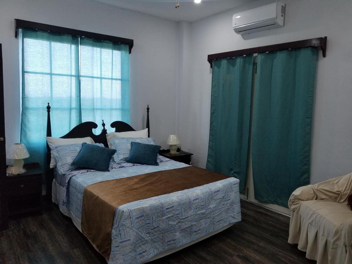 Royal View Apartment Plus Cidade de Belize Exterior foto