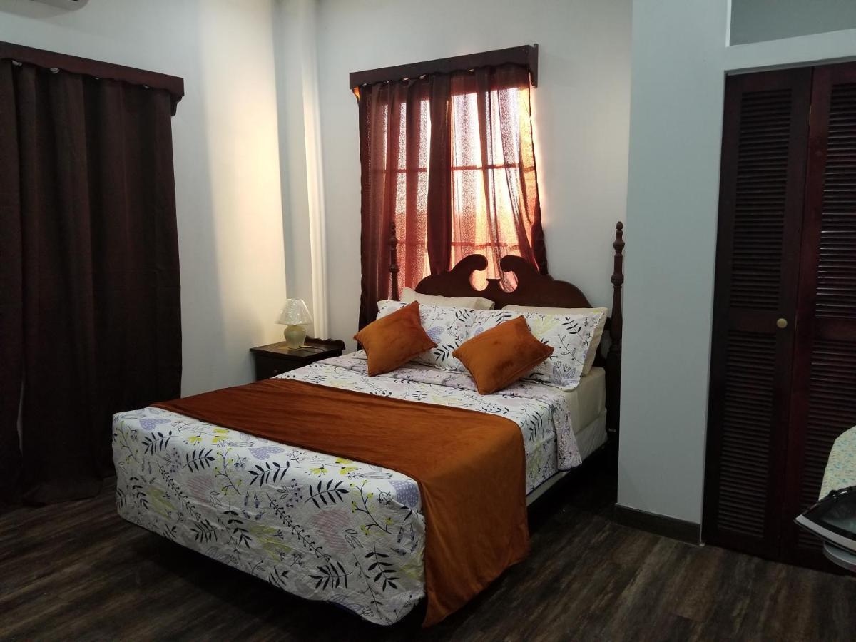 Royal View Apartment Plus Cidade de Belize Exterior foto