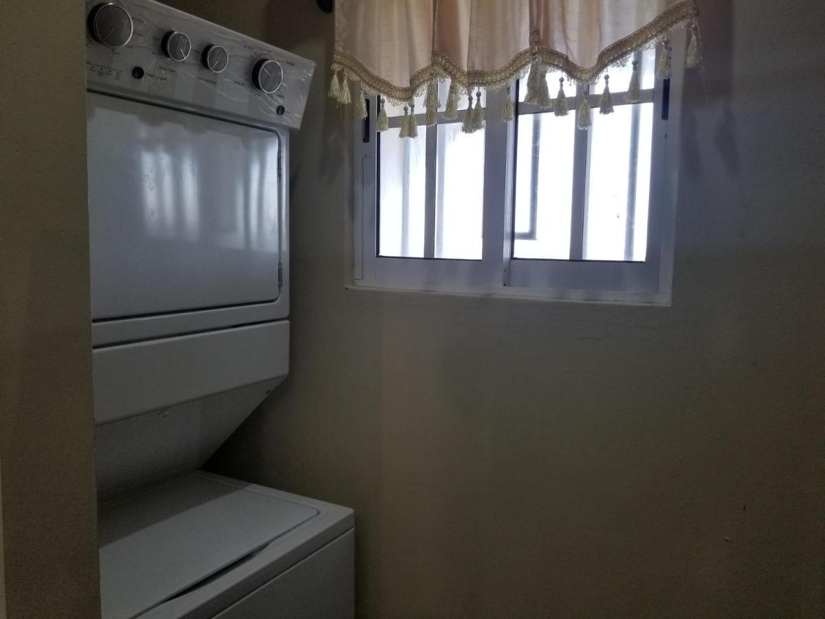 Royal View Apartment Plus Cidade de Belize Exterior foto