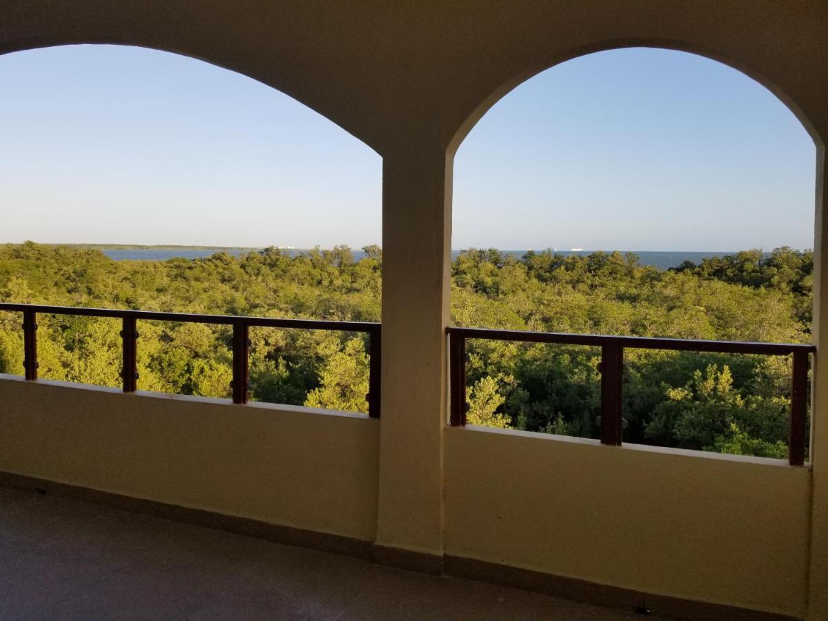 Royal View Apartment Plus Cidade de Belize Exterior foto